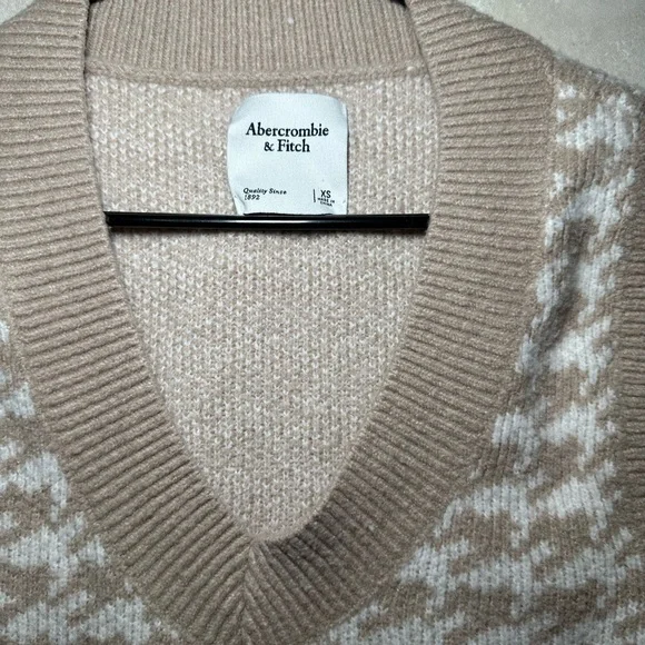 Abercrombie & Fitch Tan V-Neck Sweater